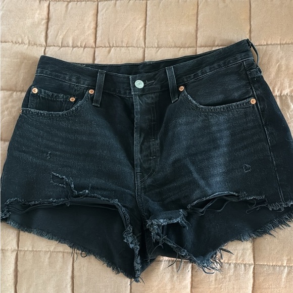 Levi’s Cutoff Shorts 3 Pack - Picture 4 of 7